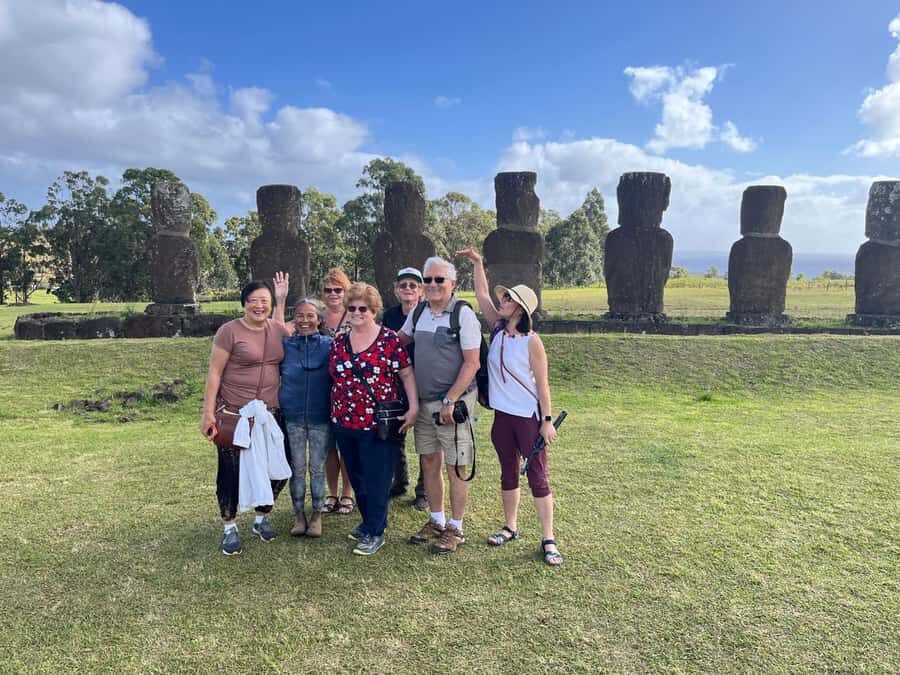 Adventures in Rapa Nui: High-quality tourism with Easter Island Your Tour. - Ahu Te Pito Kura: Another Guided Layer Before Anakena