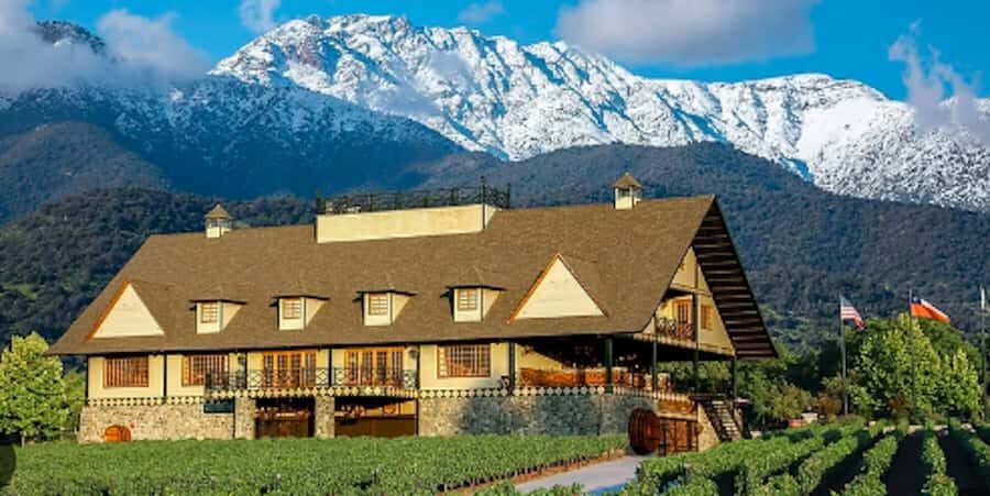 Alyan Family sunset winery - Entering Alyan Family Wines: the guided tour that sets the tone