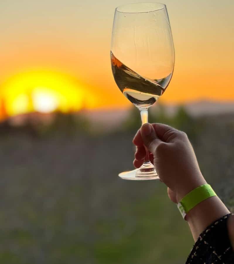 Alyan Family sunset winery - The sunset deck toast: where the evening clicks