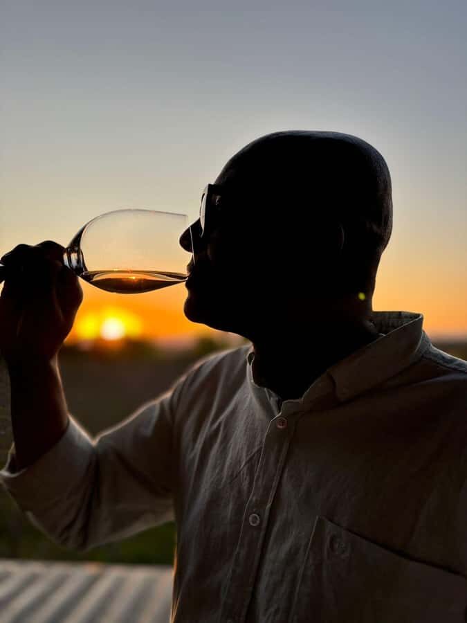 Alyan Family sunset winery - Dinner time and the shop: tasting room energy, minus the pressure