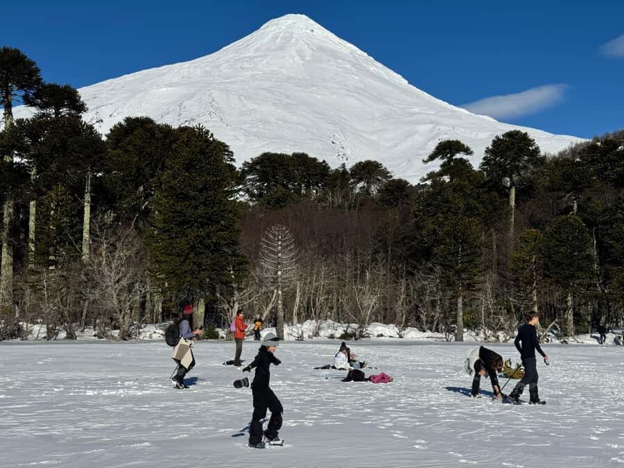 Andean Lakes, Pucón, Chile - Winter snowshoes vs summer walking: what changes on the same route