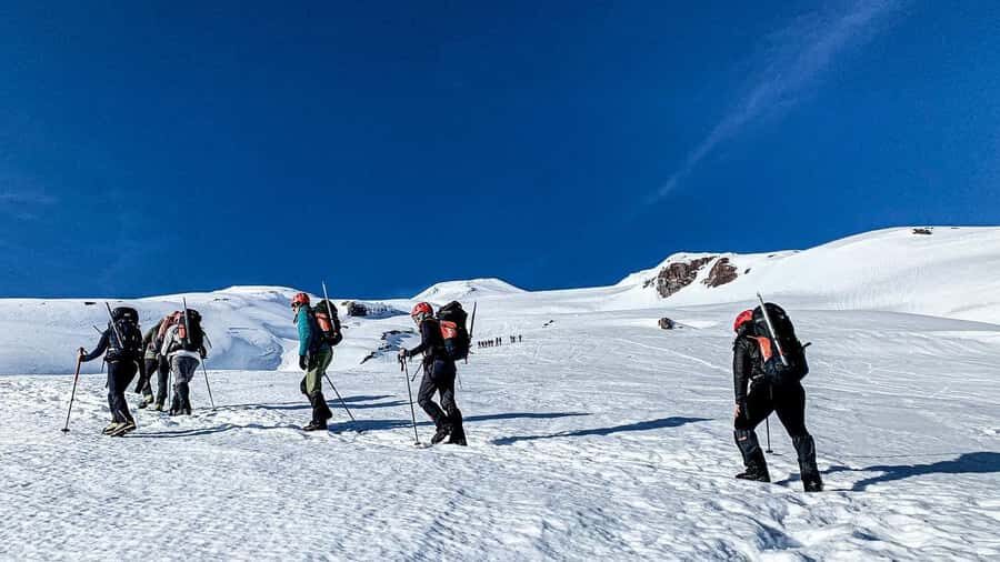 Ascent to Villarrica volcano 2,847masl, from Pucón - Going down: 2 to 4 hours, plus sledging when snow is around