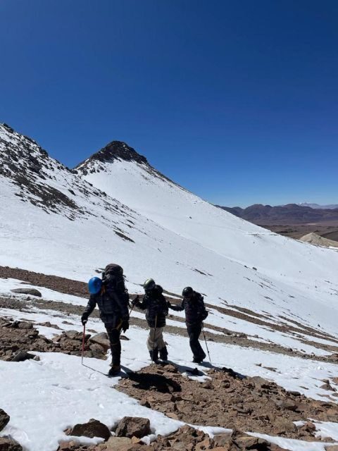 ASCENT TO VOLCANO CERRO TOCO OF 5604masl - Who should book Cerro Toco, and who should think twice
