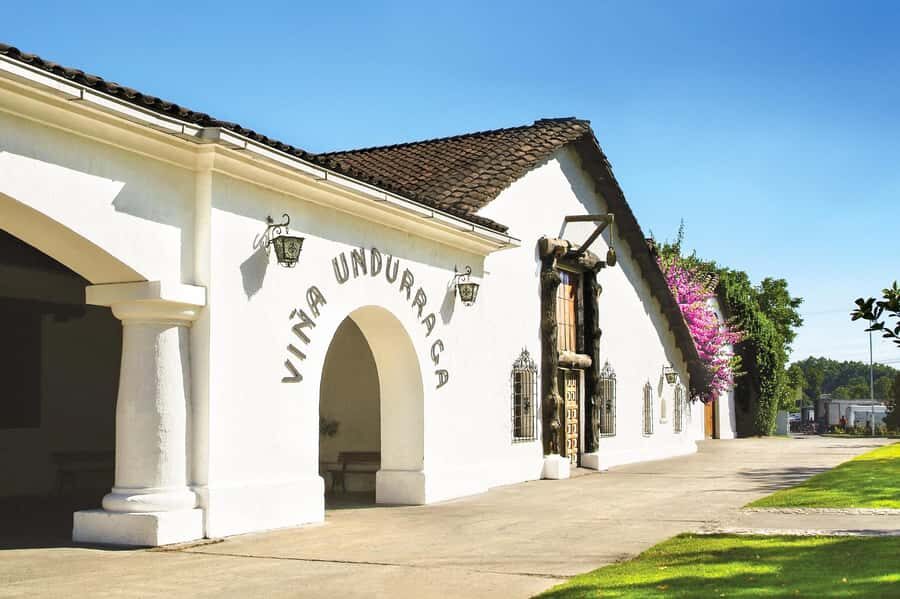 Aviary & Tricao Park Tour with Undurraga Wine Tasting - What to bring (and what not to forget)
