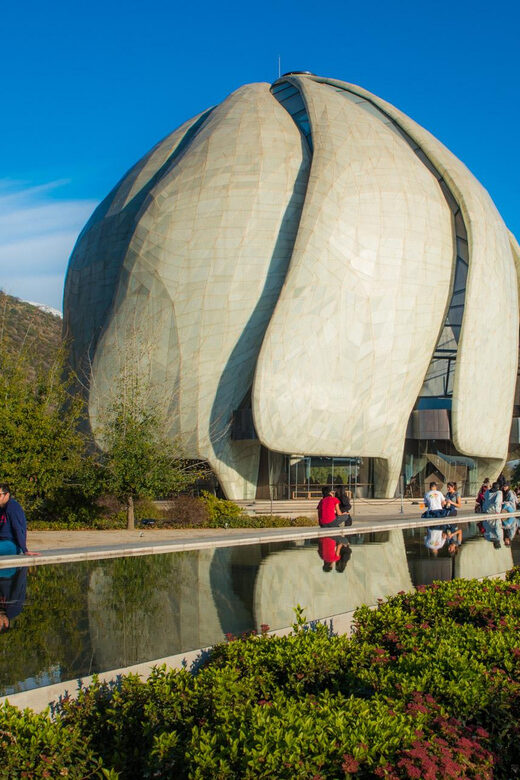 Bahá’í Temple, Winery and Lapis Lazuli + Private Transport - Lunch at a local food court: keep it flexible and on your terms