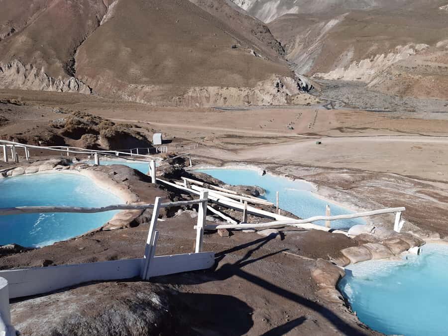 CAJON DEL MAIPO TOUR + TERMAS COLINA + EMBALSE EL YESO AND PICNIC - Cajón del Maipo: Scenic Stops and the La Casa Chocolate Break