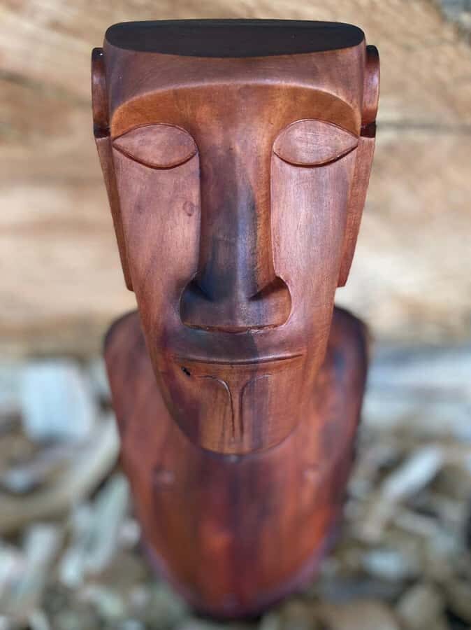 Easter Island: Demo of How to Carve a Moai statue - Key points to know before you go