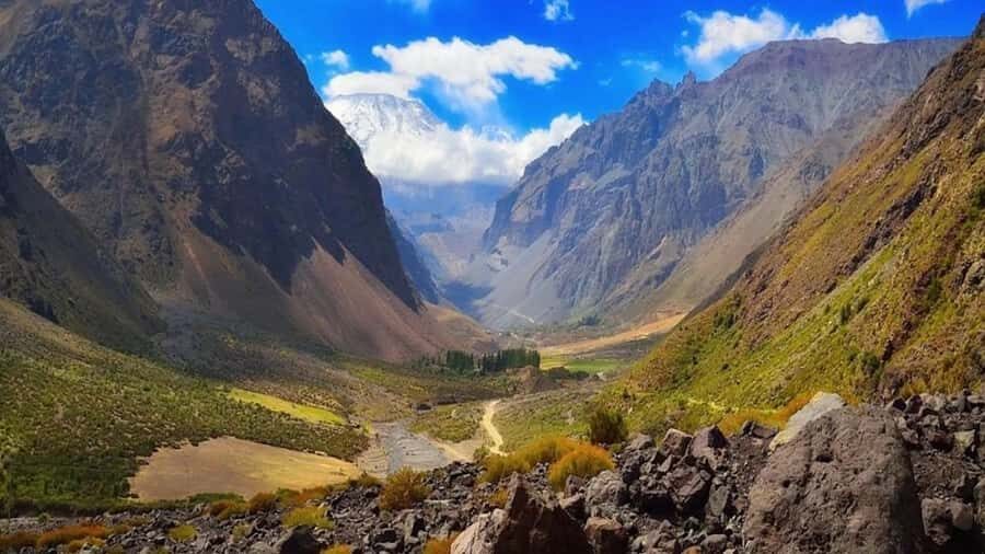 Embalse del Yeso, Cajon del Maipo - Tinoco Tunnel: A Brief Photo Stop with Real Road-Trip Atmosphere