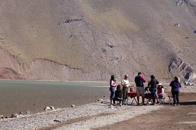 Embalse el Yeso and Termas del Plomo in semi-private 4x4 - Termas del Plomo: hot springs heated by San José