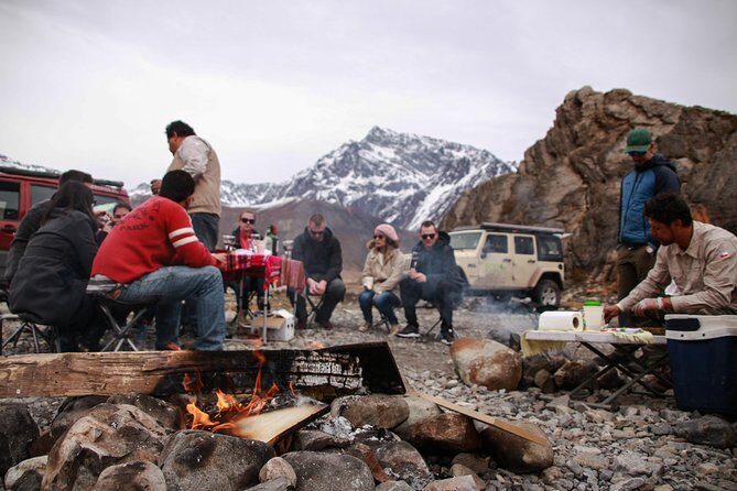 Embalse el Yeso and Termas del Plomo in semi-private 4x4 - Lunch in the mountains: barbecue or vegetarian, prepared on-site