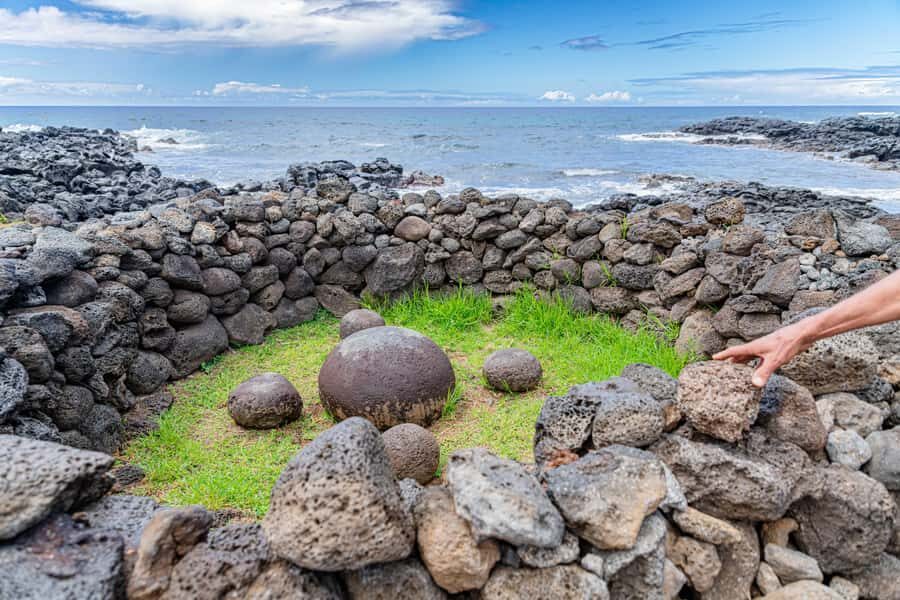 From Hanga Roa: Easter Island Highlights 2-Day Tour - Why the Guides Matter More Than You Think (Enerike, Jeremías, Zoe, Roberto)