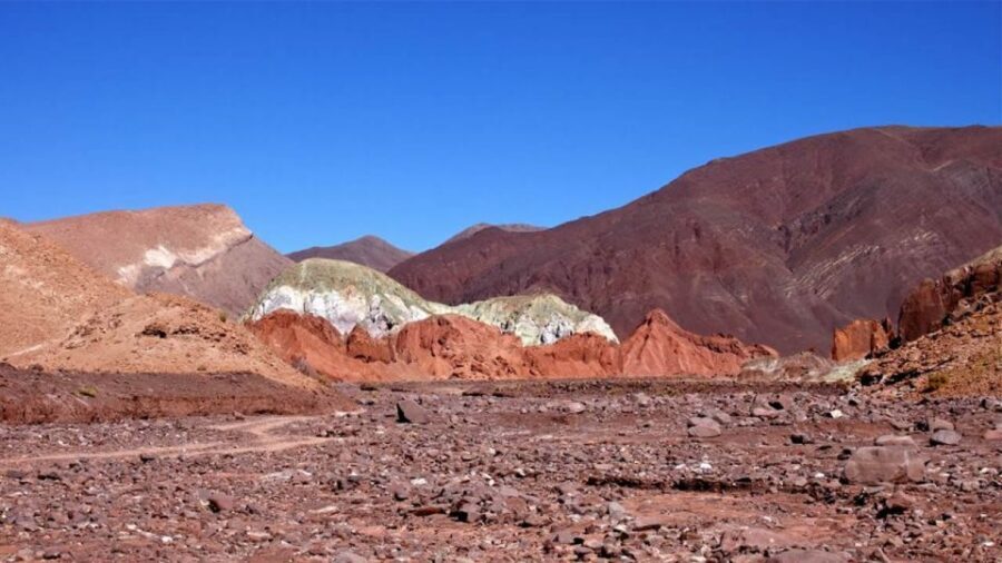 From San Pedro de Atacama: Rainbow Valley Tour - Entering Rainbow Valley: why the stripes happen (and what to look for)
