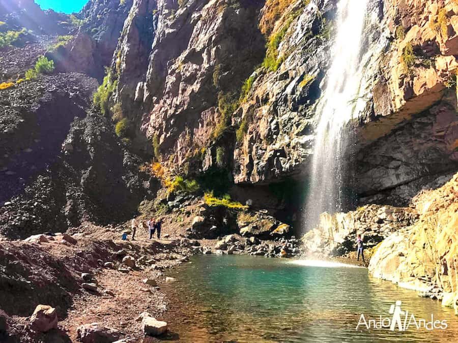 From Santiago: Cajón del Maipo and Volcán San José Hike 8K - Lunch at the Viewpoint: Picnic Energy Plus Wine and Tasting-Style Extras