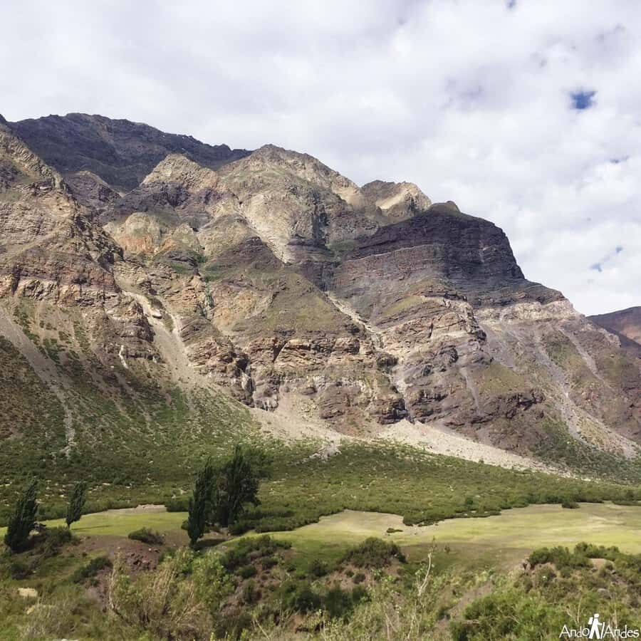 From Santiago: Maipo Canyon Volcano and Hot Spring Tour - Packing for Comfort: Simple Items That Make the Day Easier