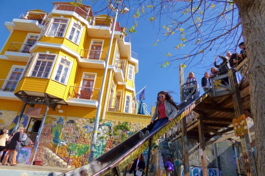 Full Colors: Valparaíso and Viña del Mar - Viña del Mar’s Flower Clock and Muelle Vergara: Big-Name Sights Made Easy