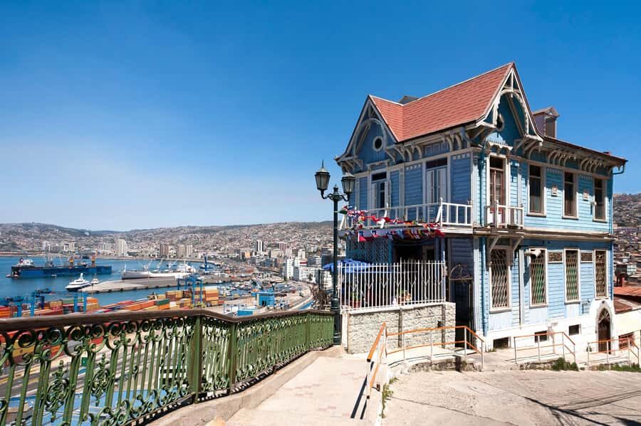 Full Colors: Valparaíso and Viña del Mar - The Valparaíso Walking Tour: Murals, Stairways, and Lookouts
