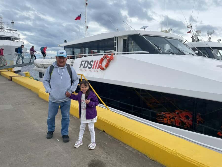 Magdalena Island: Walk with the penguins - The catamaran ride: 1.5 hours on the water