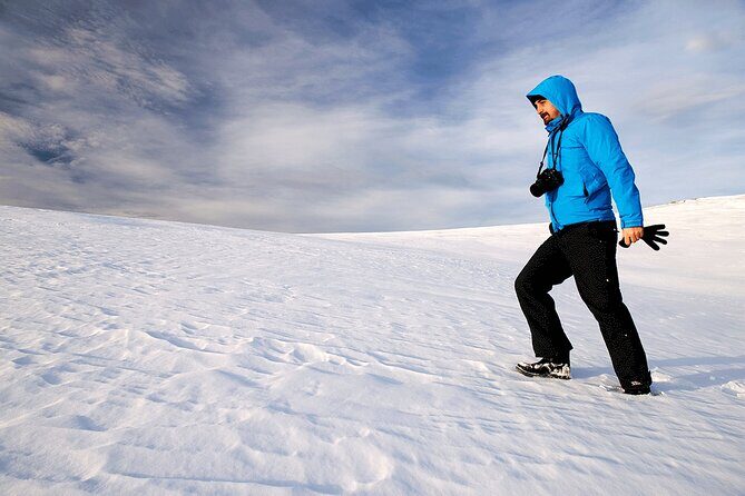 Nevado Valley Tour with Lunch in Hotel - Valle Nevado: Hotel Facilities, Lunch in the Mountains, and Gondola Time