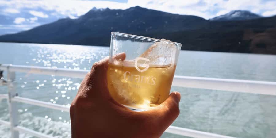 P. Natales: Balmaceda & Serrano Glaciers with Lunch & Whisky - From Hermann Eberhard 560 to the water: getting set for Ultima Esperanza
