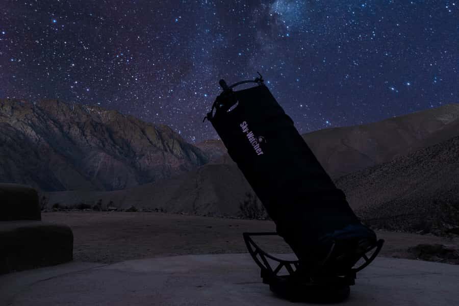 Pisco Elqui: Mountaintop Stargazing and Night Portrait - Inside the Clay Auditorium: Comfort for a Cold, Dark Mission