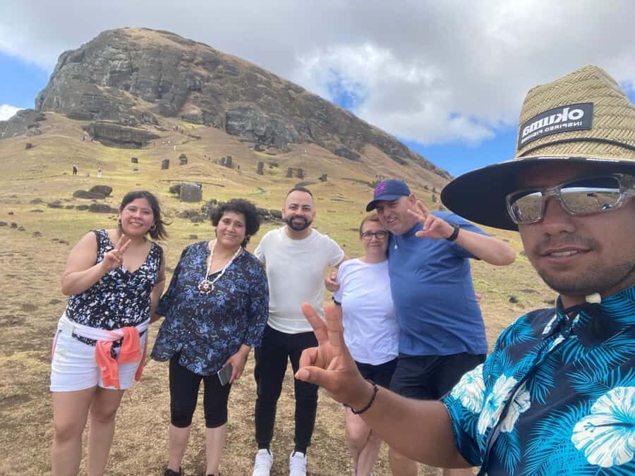 Private tour: where the history of the Moai was born - Te Pito Kura: enormous moai and the spherical stone