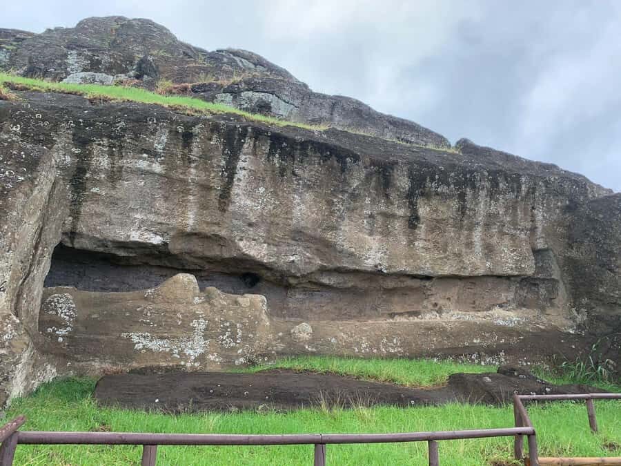 Private tour: where the history of the Moai was born - Anakena Beach: where the day turns calm