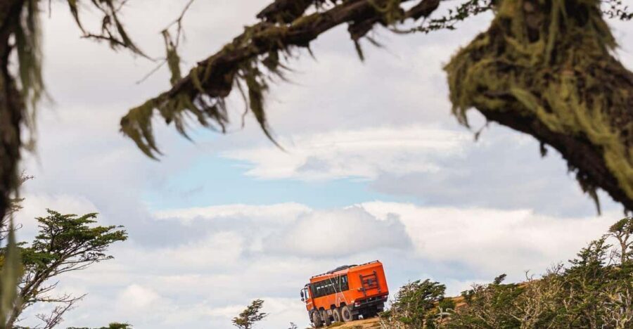 Puerto Natales: Cerro Dorotea 8x8 Tour with Panoramic Views - Your 2.5-hour plan from Plaza de Armas to the viewpoint