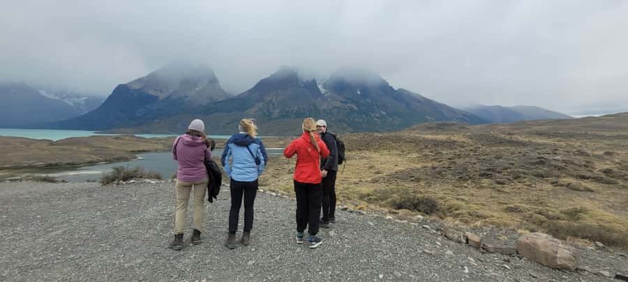 Puerto Natales: Torres del Paine Full Day Tour - Lunch inside the park: plan for extra cost