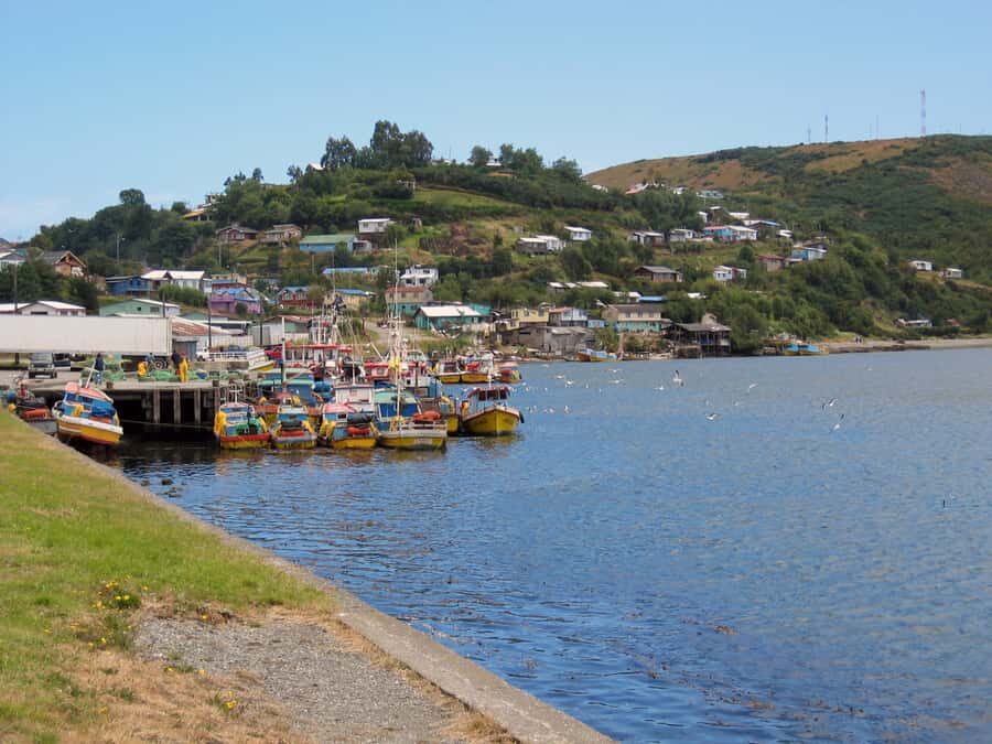 Puerto Varas: FullDay Chiloe Island Tour Castro and dalcahue - Why this Chiloe day trip feels different from a quick tour