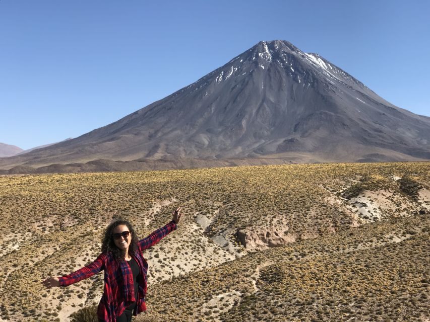San Pedro de Atacama: Atacama Desert and Salt Flats Day Trip - Quepiacó River and ecosystem: learning how life survives here
