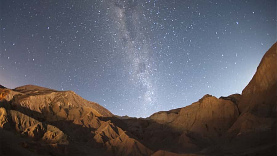 San Pedro de Atacama: Guided Atacama Desert Stargazing Tour - From town to true darkness in a climate-controlled van