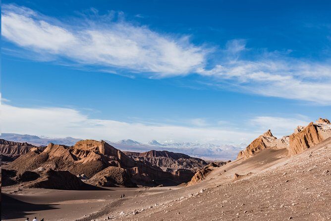 San Pedro de Atacama: Half day Valle de la Luna, Afternoon Tour - Ckari sunset viewpoint: aperitif time, wind factor, and how to dress for it
