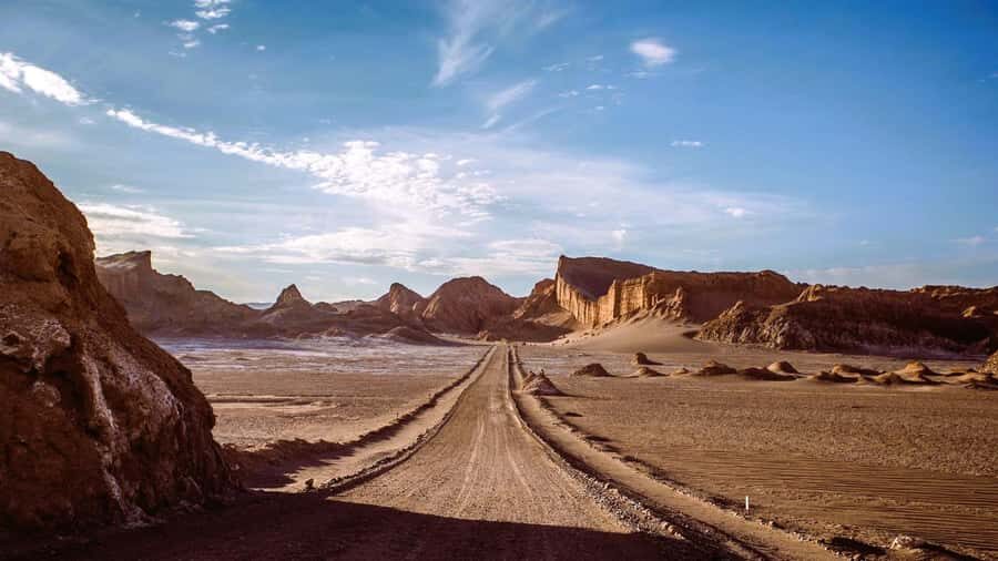 San Pedro de Atacama: Shared Moon Valley Tour - Duna Mayor: the first hike that sets the tone