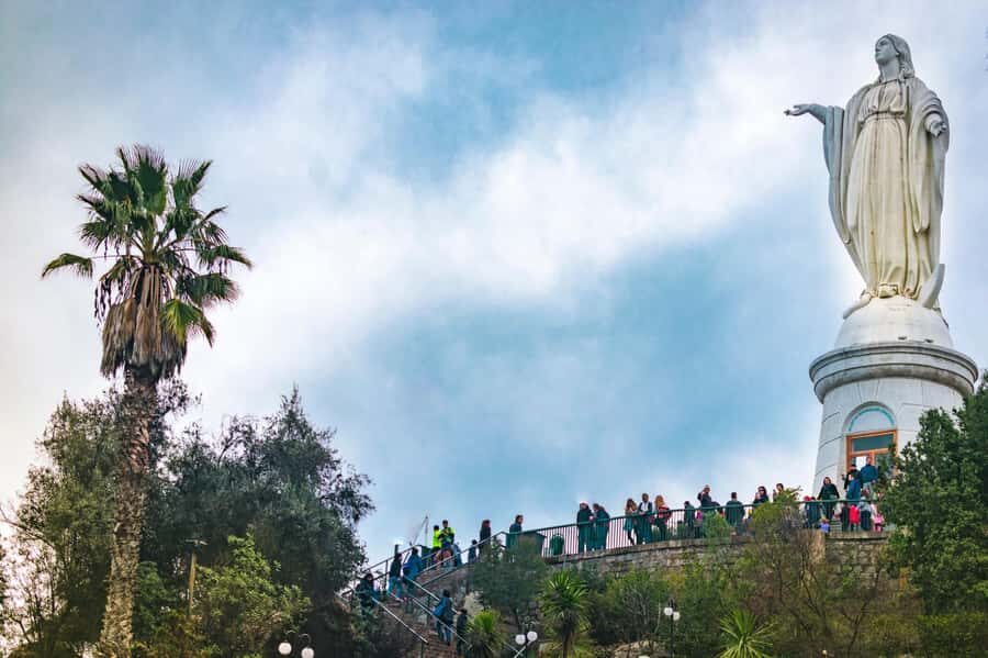 Santiago: 2-Day Hop-On Hop-Off Bus Ticket and Cable Car - Audioguides and staff: how you get more out of every ride