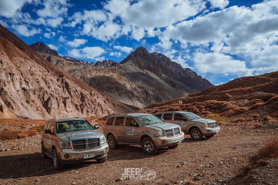 Santiago: Cajón del Maipo Hot Springs & Chilean Barbecue - Sunset viewpoints and stargazing by campfire