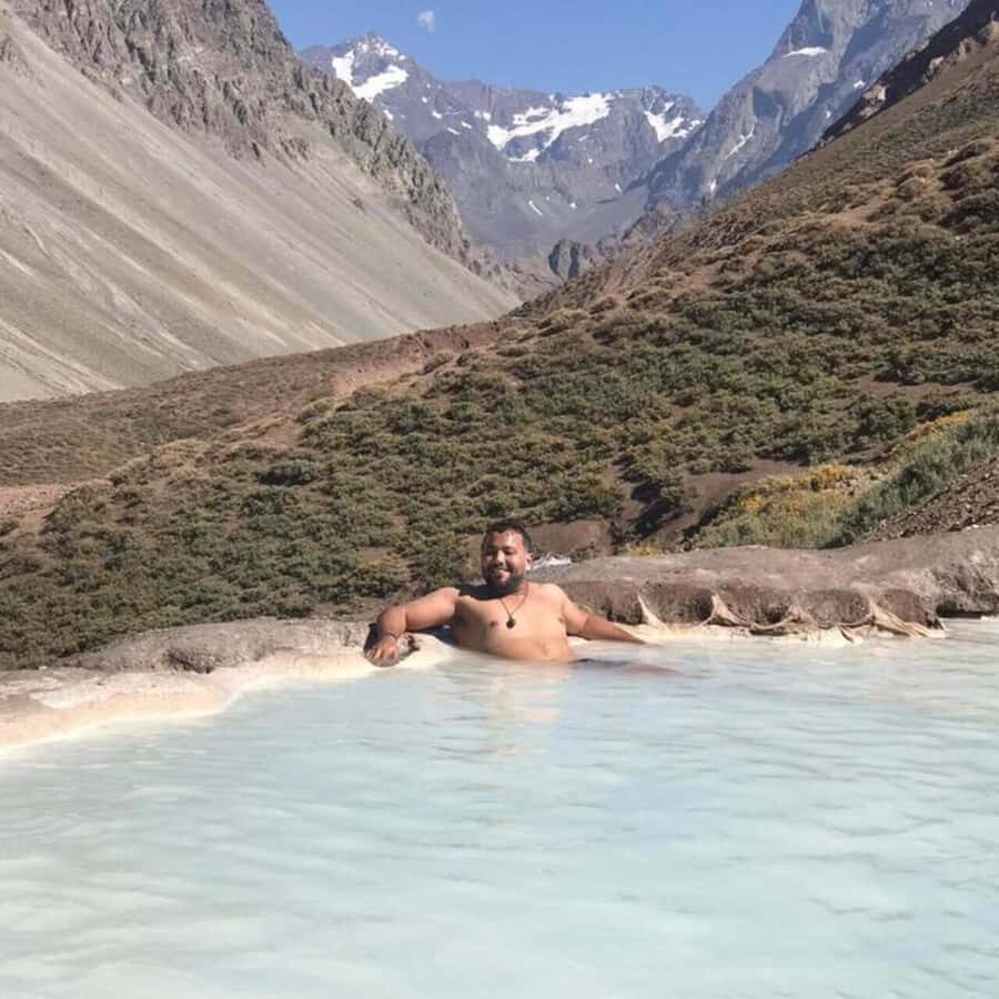 Santiago: Cajon del Maipo Termas Colina Trip - Guide storytelling in Spanish and Portuguese: what trilingual care looks like