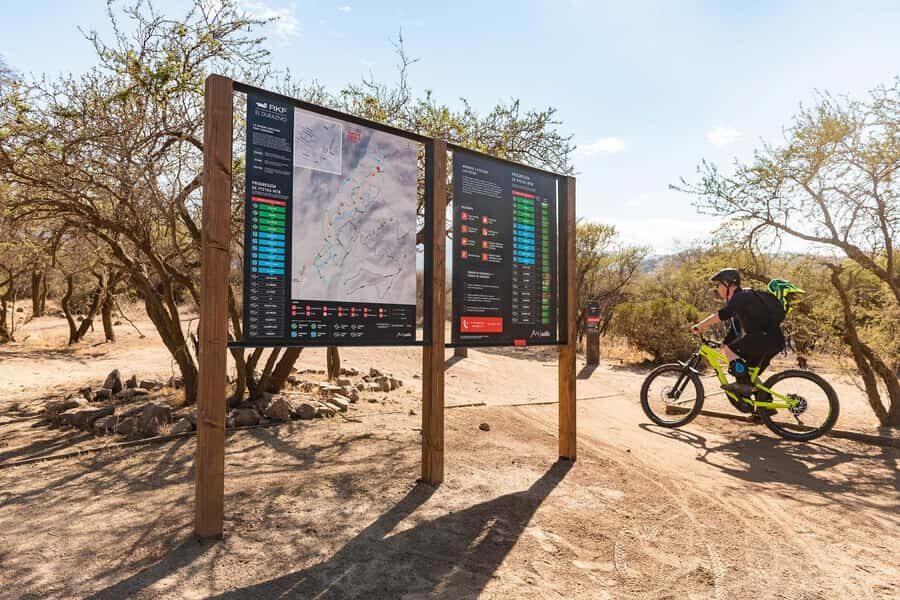 Santiago: E- Mountain Bike Rental to ride in a bike park - Safety reality check (the stuff that matters)