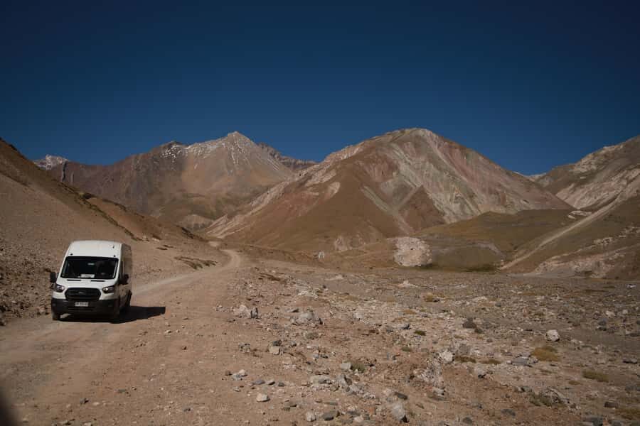 Santiago: Full day Embalse del Yeso, Casa de Chocolate, picnic & Hot Springs - The picnic in nature: the included meal that closes strong