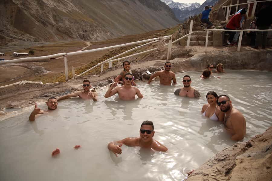 Santiago: Full day Embalse del Yeso, Casa de Chocolate, picnic & Hot Springs - Who should book this tour