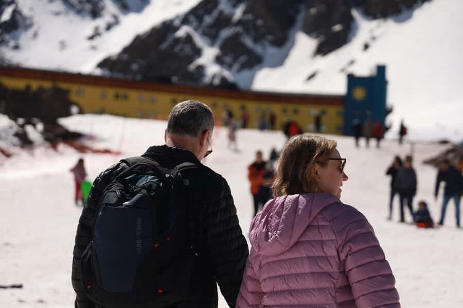 Santiago: Full day tour in Portillo and Laguna del Inca - Cuesta Caracoles: Curves, Views, and Quick Photo Stops