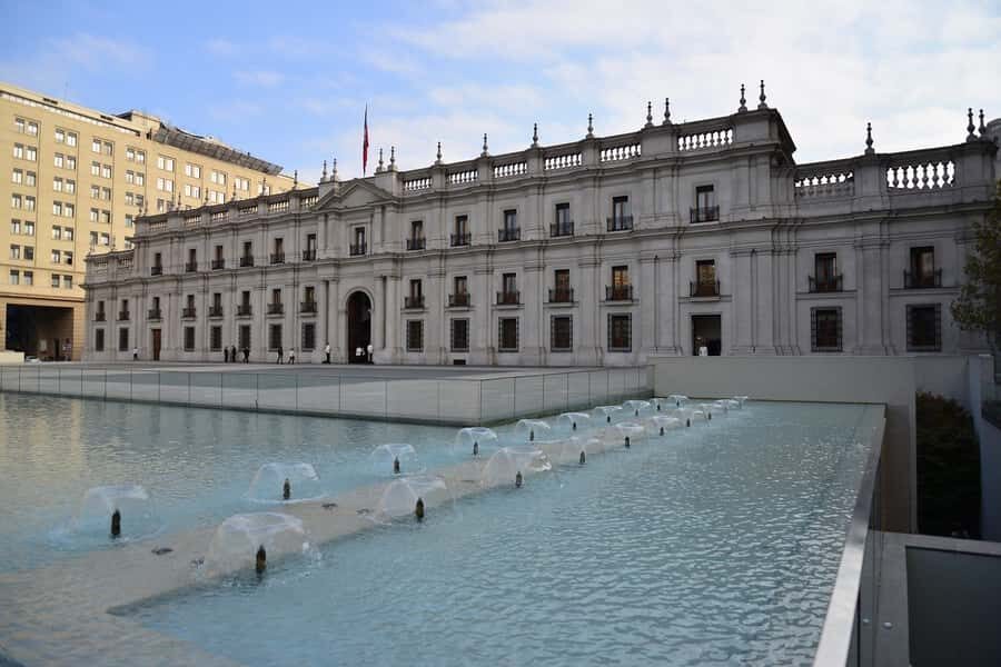 Santiago: Guided Full-Day Walking Tour with a Chilean Lunch - Hotel pickup in Santiago, Providencia, Vitacura, or Las Condes