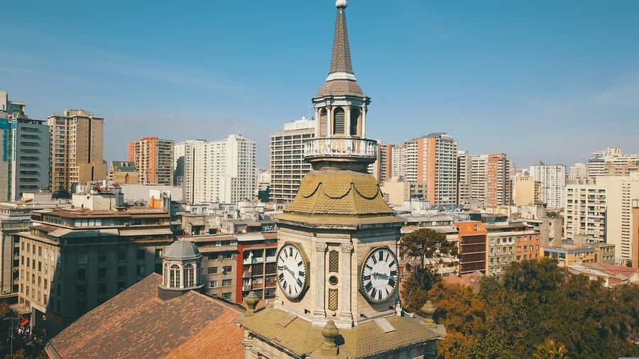 Santiago: Guided Full-Day Walking Tour with a Chilean Lunch - How the tour feels across the 7-hour day (and how to get the most out of it)