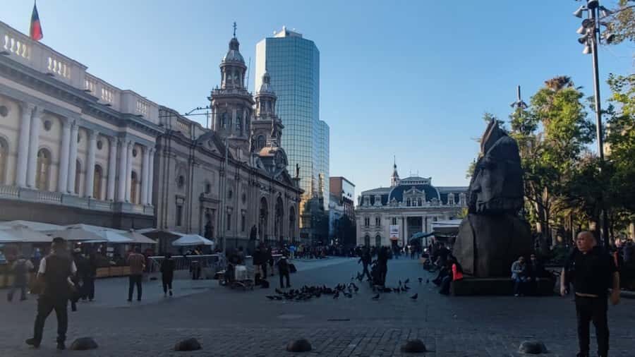 Santiago: Highlights Private City Tour - Languages, guide style, and how to get the kind of history you want