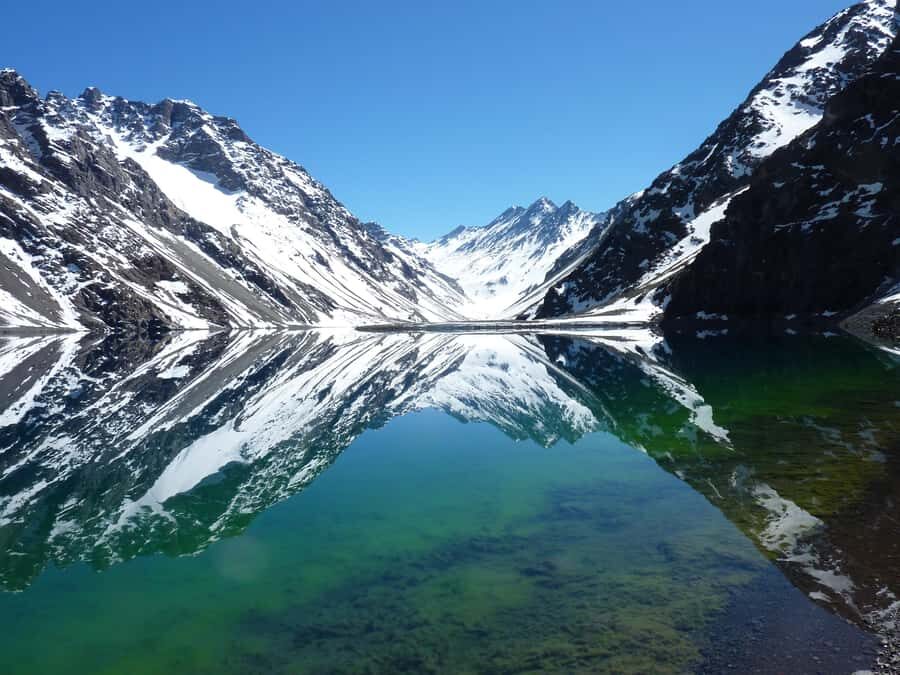 Santiago: Inca Lagoon and Vineyard Visit with Wine Tasting - Empanada brunch on a mountain schedule: simple, included, and timed for energy