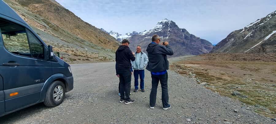 Santiago: Inca Lagoon Tour with Local Vineyard and Tasting - San Esteban vineyard tasting: wine with the Andes as your backdrop