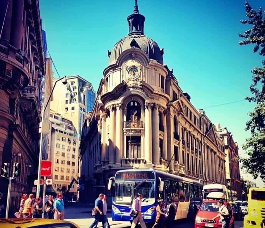 Santiago : Must-See Sites Walking Tour With A Guide - La Moneda: start at Chile’s political symbol