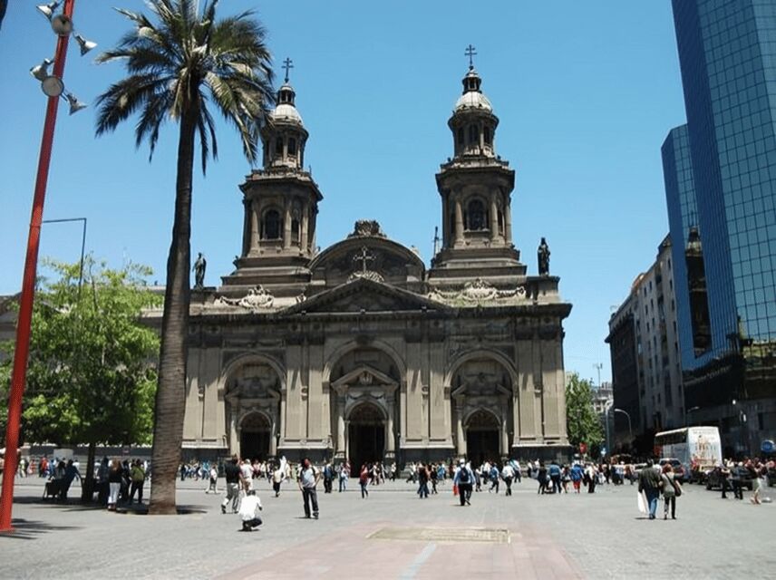 Santiago : Must-See Sites Walking Tour With A Guide - Historic civic buildings: Court Justices and the Ex Congress National