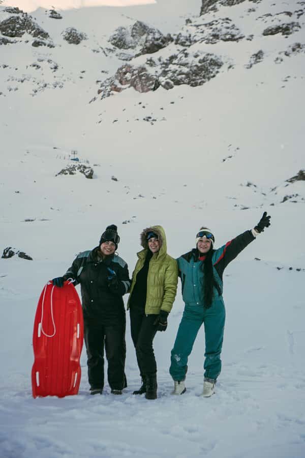 Santiago: Panoramic Snow Tour in Farellones Region. - From hotel lobby to mountain roads: how the day starts