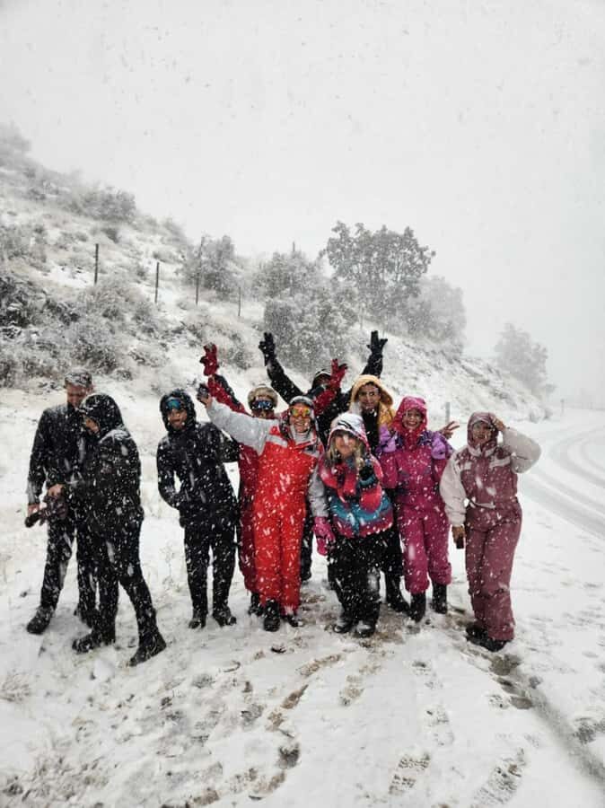 Santiago: Panoramic Snow Tour in Farellones Region. - Lo Barnechea break and shopping: why that stop is useful