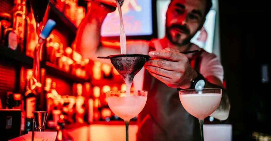 Santiago Pass: The best way to explore the city - The Siete Negronis Cocktail and the Orientation Map
